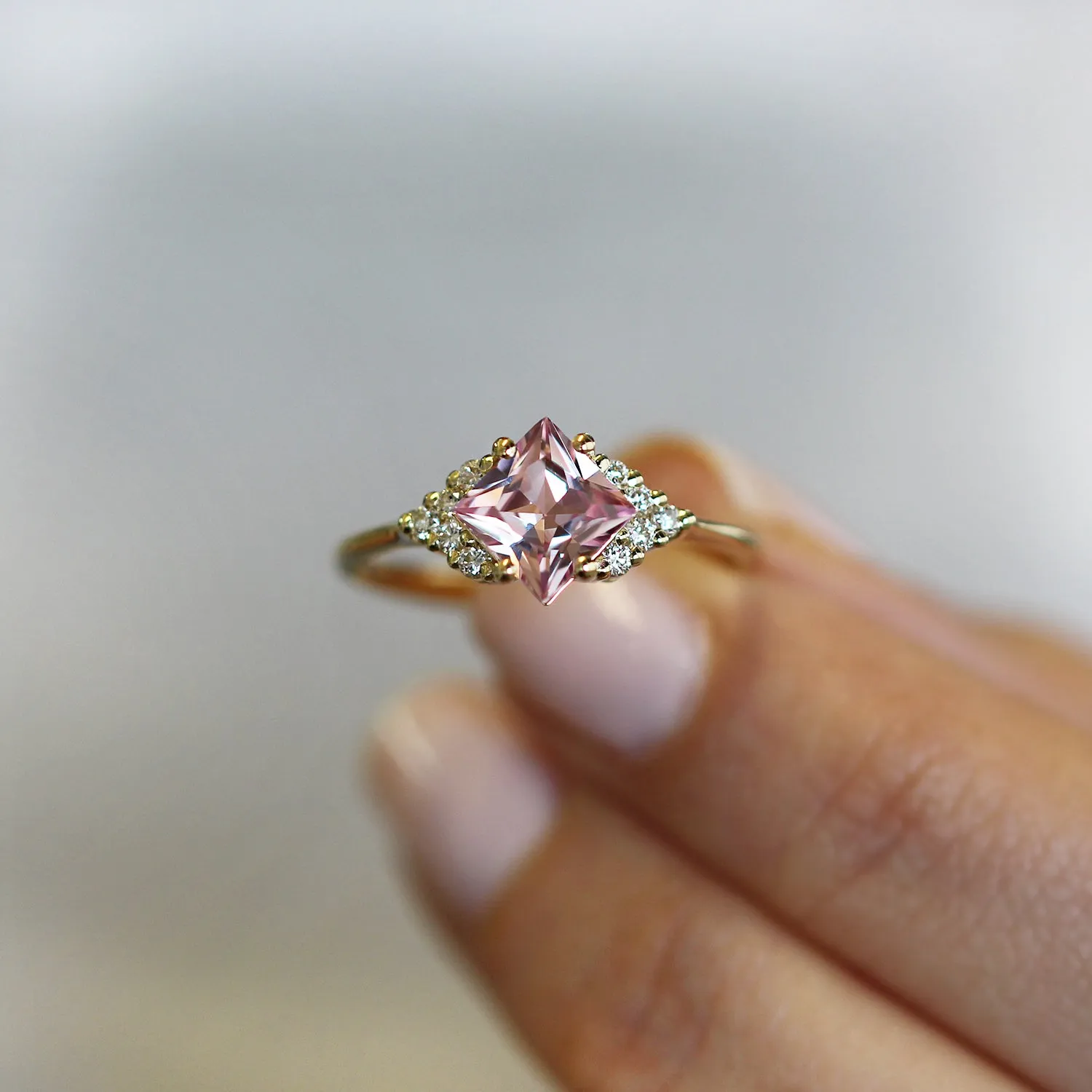 Juliette Ring With Diamonds and Morganite